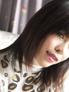 LadyboyGlamour.com Minty - High Class Stroke