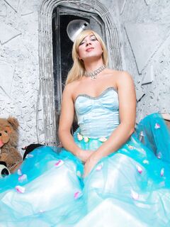 Femout Moscow Minx Mistress Pillow