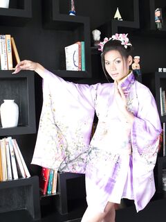 Benz - Ladyboy Geisha